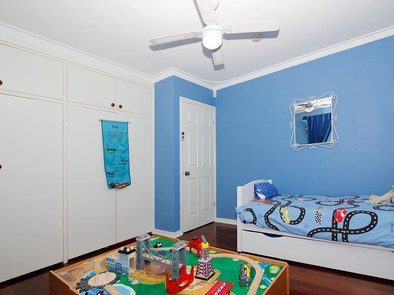 51 Davies Crescent, Kardinya WA 6163