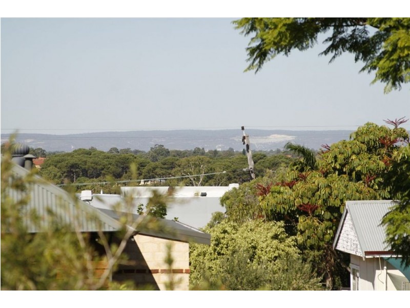 54 Joiner Street, Melville WA 6156