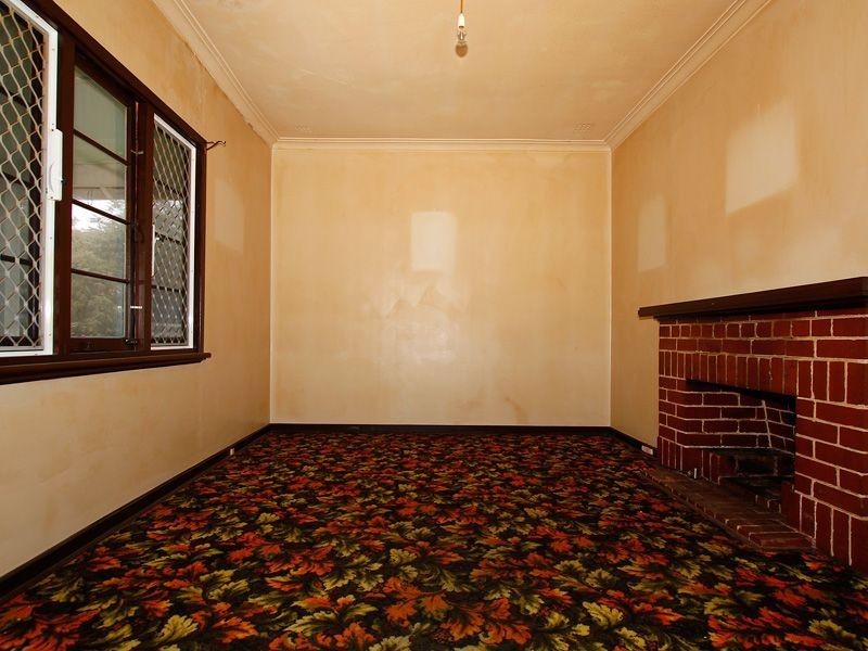 13 Nicholas Crescent, Hilton WA 6163