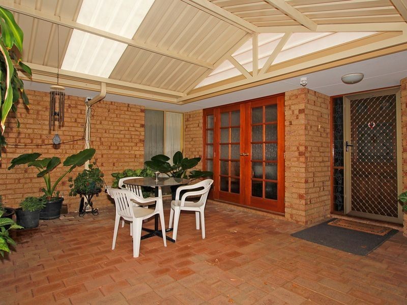 16 Hebbard Street, Samson WA 6163
