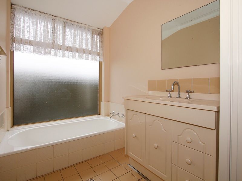 16 Hebbard Street, Samson WA 6163