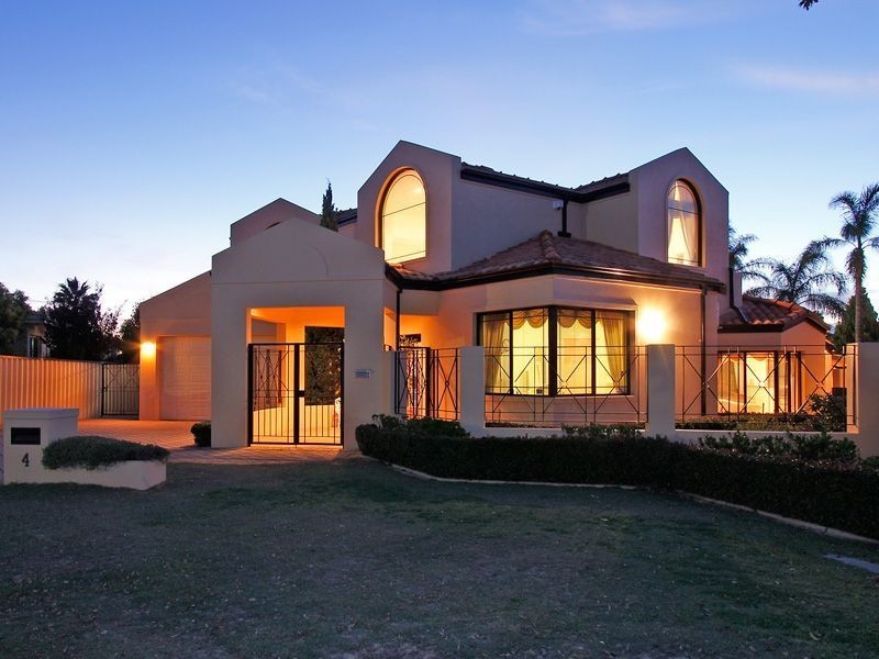 4 Craig Place, Winthrop WA 6150