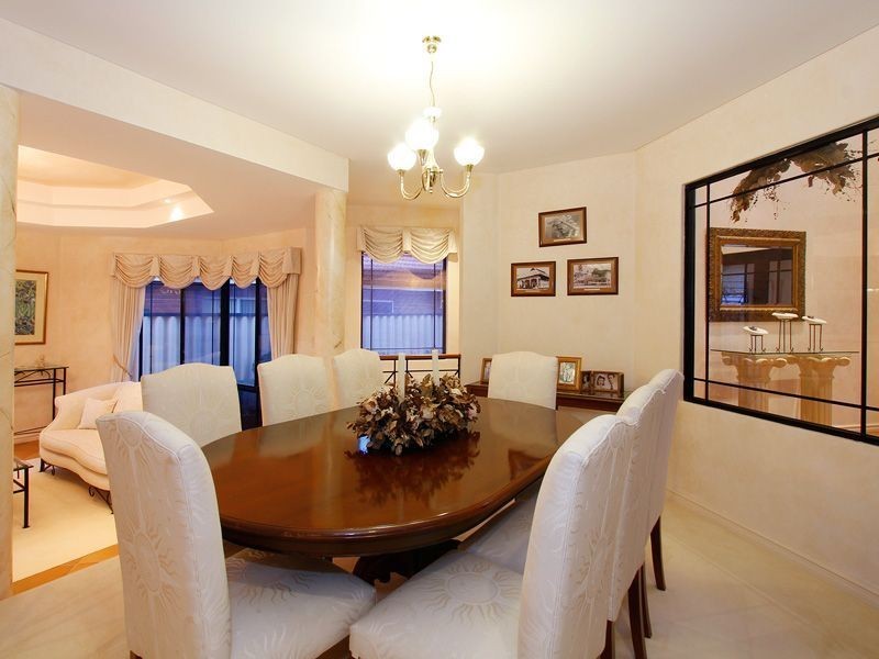 4 Craig Place, Winthrop WA 6150