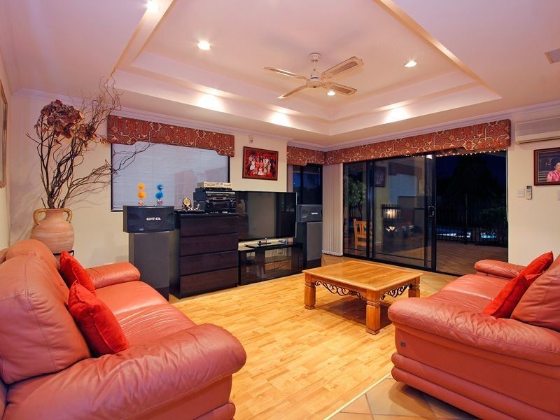 4 Craig Place, Winthrop WA 6150