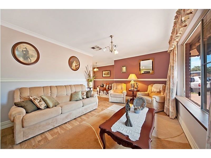 32 Wellesley Way, Samson WA 6163