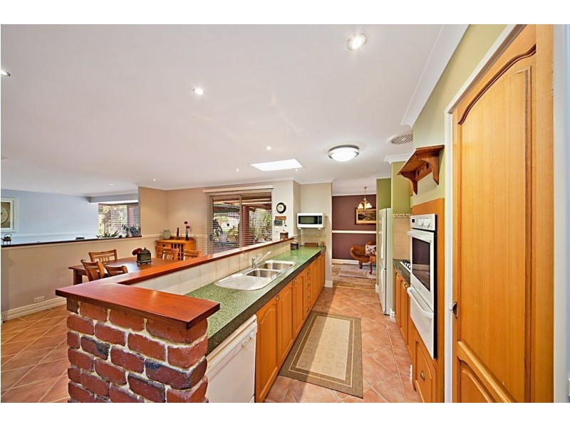 32 Wellesley Way, Samson WA 6163