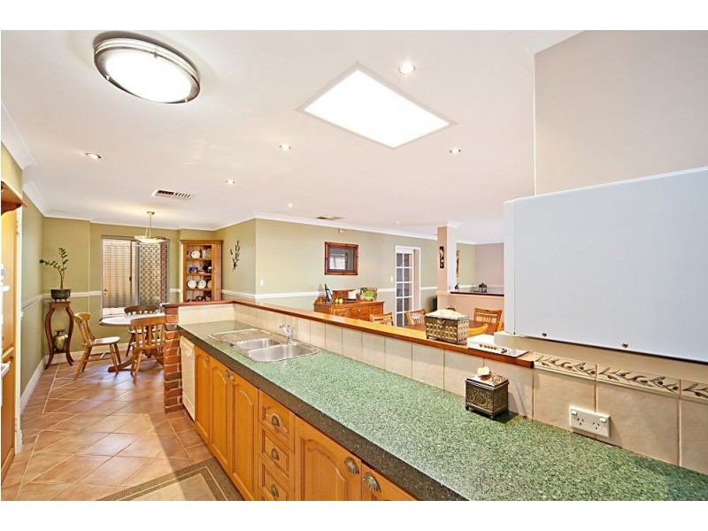 32 Wellesley Way, Samson WA 6163