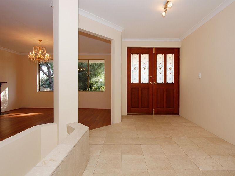 39 Kingsmill Gardens, Winthrop WA 6150