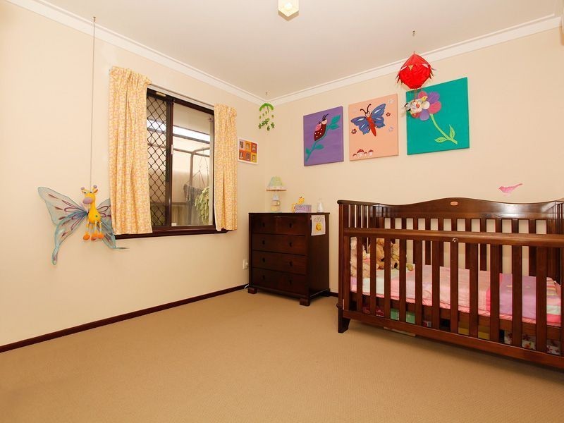 8 Gough Place, Samson WA 6163
