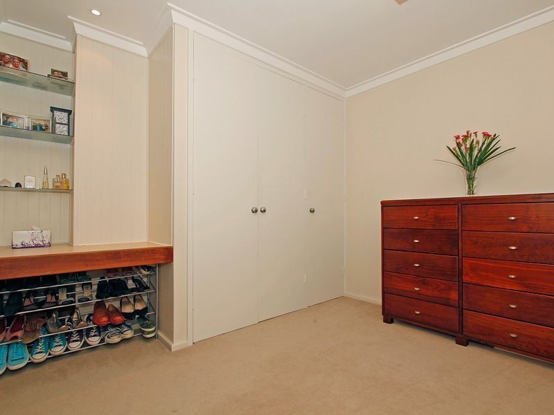8 Gough Place, Samson WA 6163