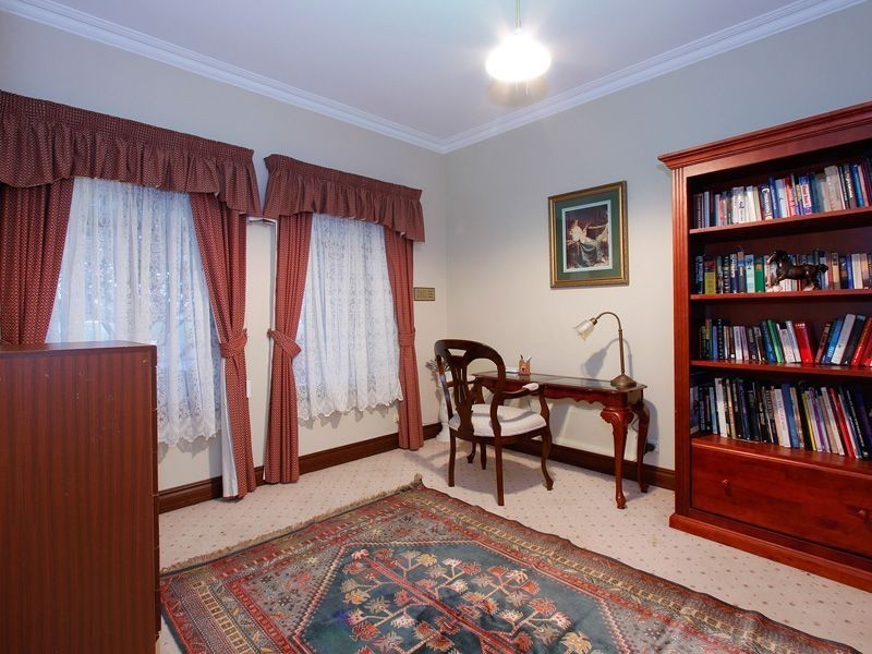 1 Stanley Grove, Winthrop WA 6150