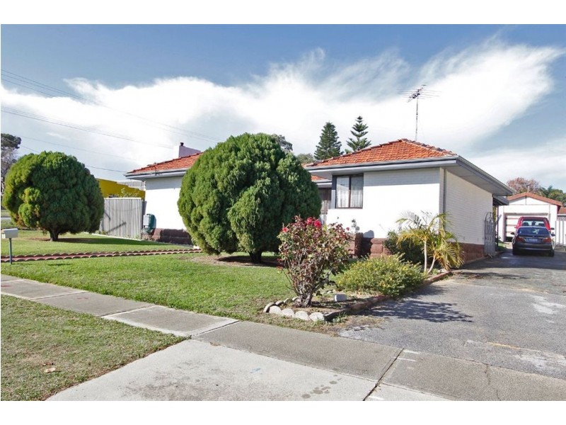 2 Collick Street, Hilton WA 6163