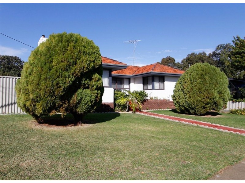 2 Collick Street, Hilton WA 6163