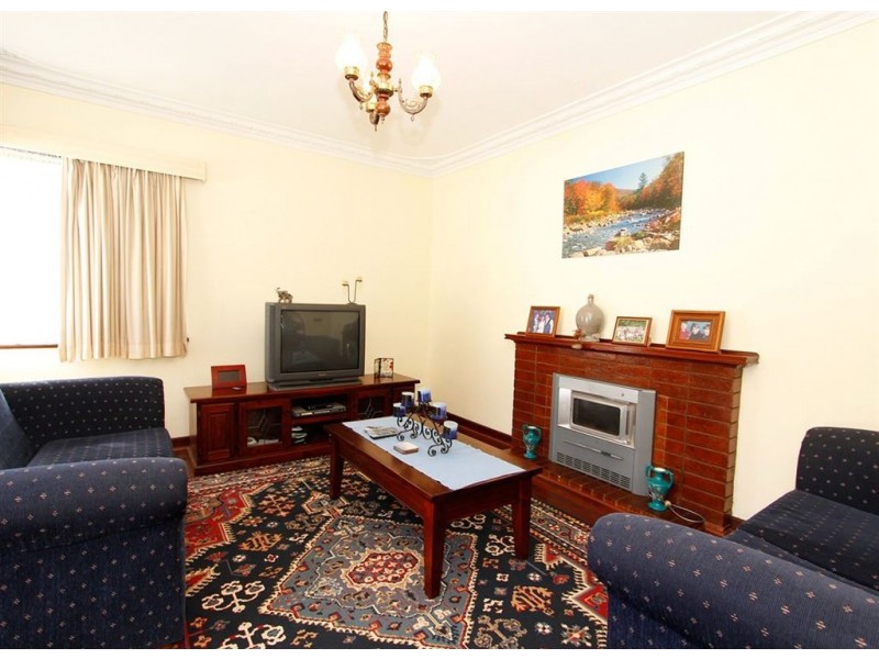 2 Collick Street, Hilton WA 6163