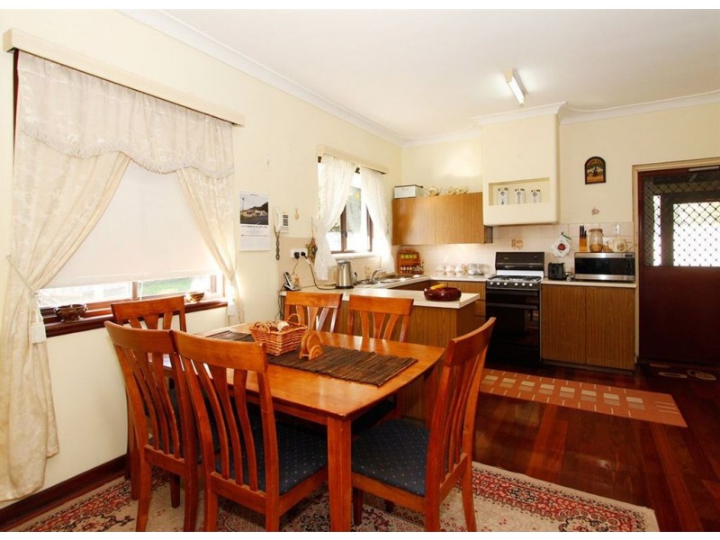 2 Collick Street, Hilton WA 6163