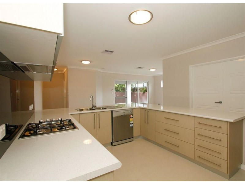 C/124 Gilbertson Road, Kardinya WA 6163