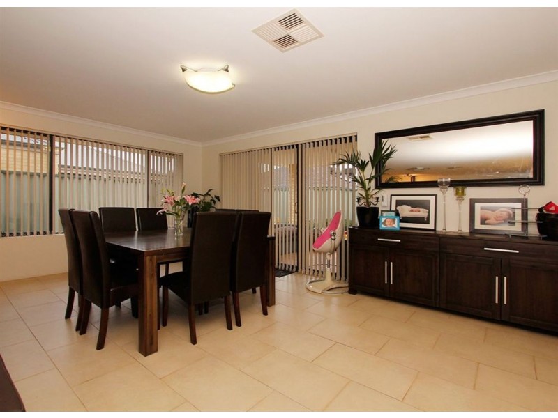 23 Blue Mountain Circuit, Aubin Grove WA 6164
