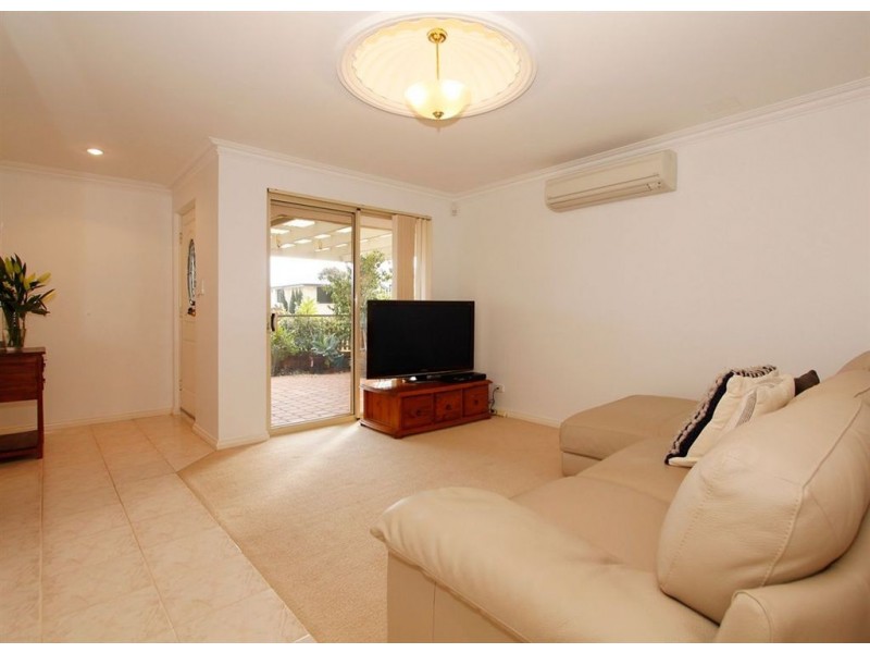 1/36 Foss Street, Bicton WA 6157