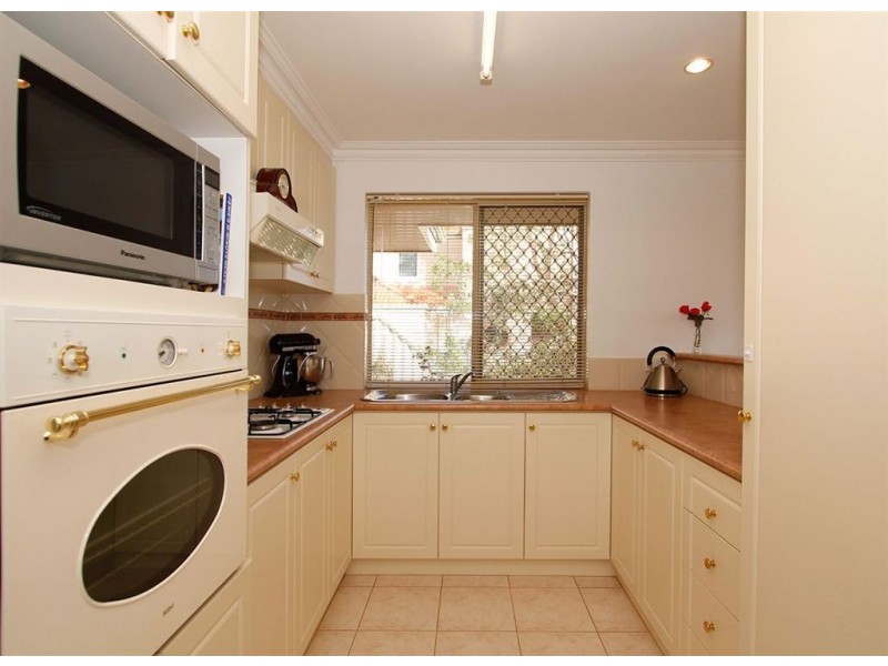 1/36 Foss Street, Bicton WA 6157