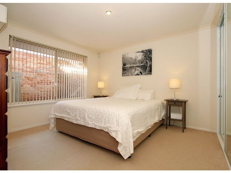 1/36 Foss Street, Bicton WA 6157