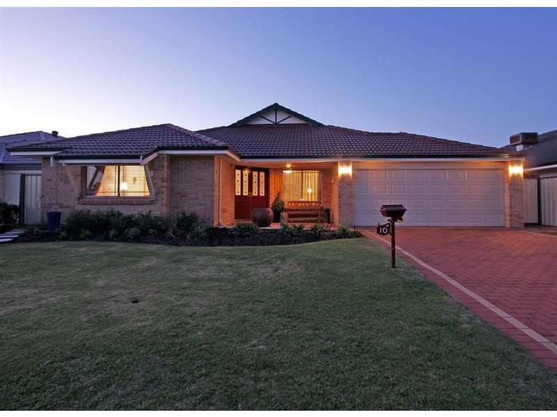10 Barnes Way, Success WA 6164