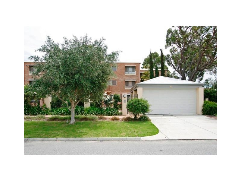 33/15 Friar John Way, Coolbellup WA 6163