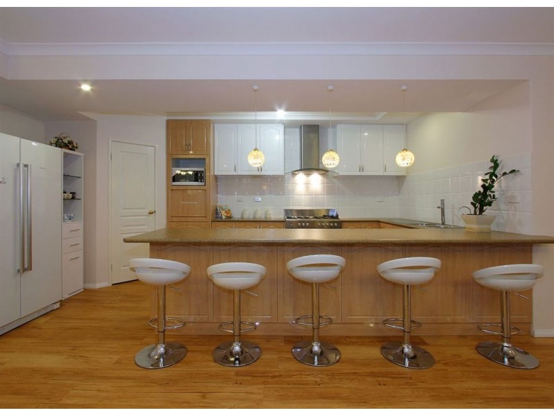 5 Araluen Bend, Aubin Grove WA 6164