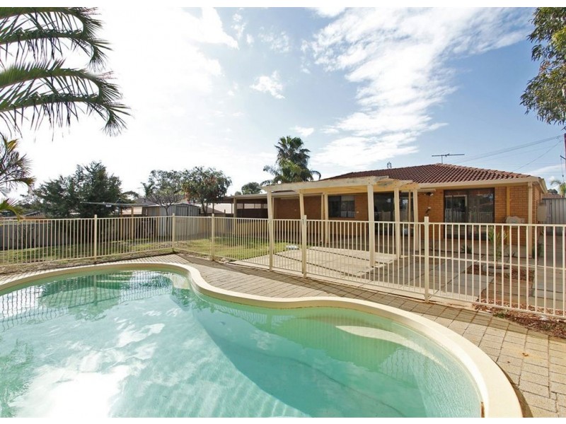 11 Alpin Court, Coolbellup WA 6163