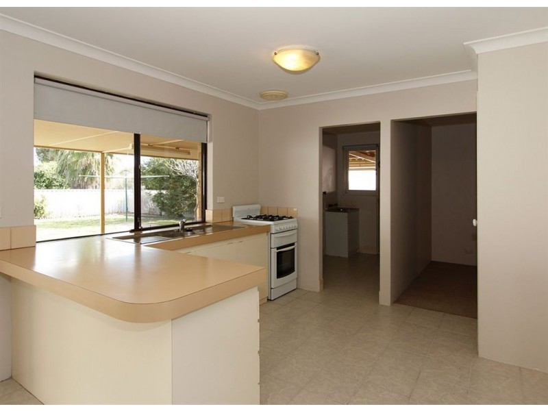 11 Alpin Court, Coolbellup WA 6163