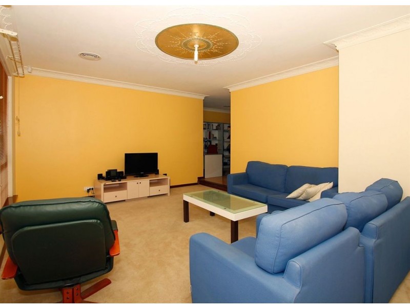 24 Hebbard Street, Samson WA 6163