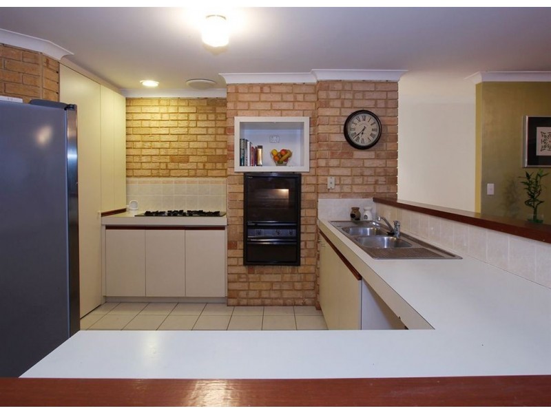 21 Heatherlea Parkway, Leeming WA 6149