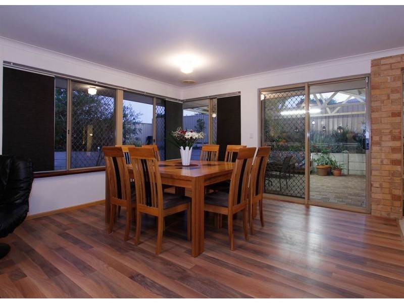 21 Heatherlea Parkway, Leeming WA 6149