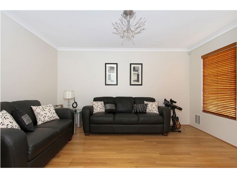 37 Macquarie Boulevard, Hammond Park WA 6164