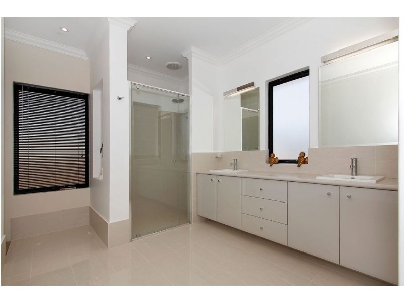 22 Belladonna Drive, Yangebup WA 6164