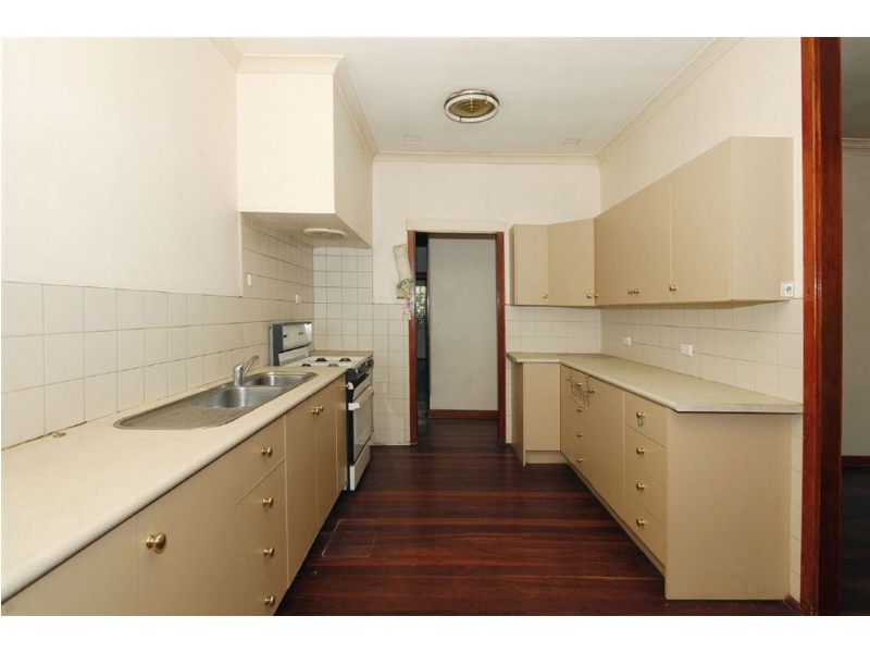 17 Joslin Street, Hilton WA 6163