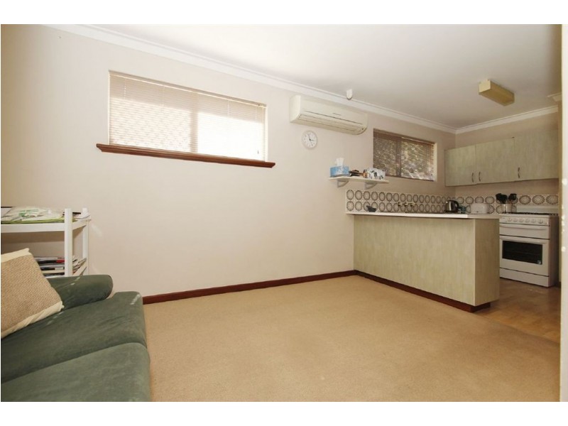 9/15 Point Walter Road, Bicton WA 6157