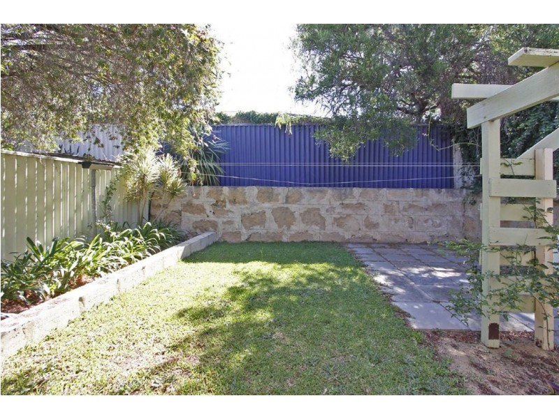 9/15 Point Walter Road, Bicton WA 6157