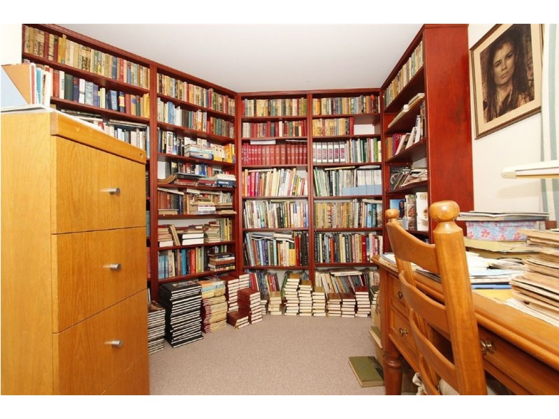 14 McMahon Way, Kardinya WA 6163