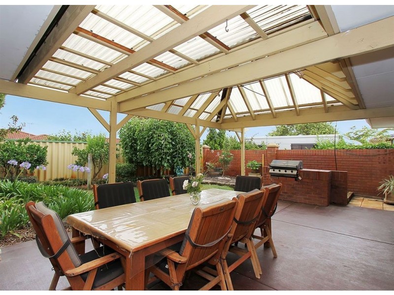 1 Garland Court, Kardinya WA 6163