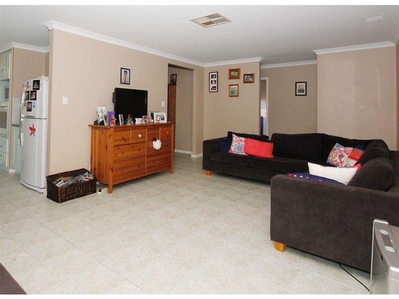 A/7 Rainbow Gardens, Bibra Lake WA 6163