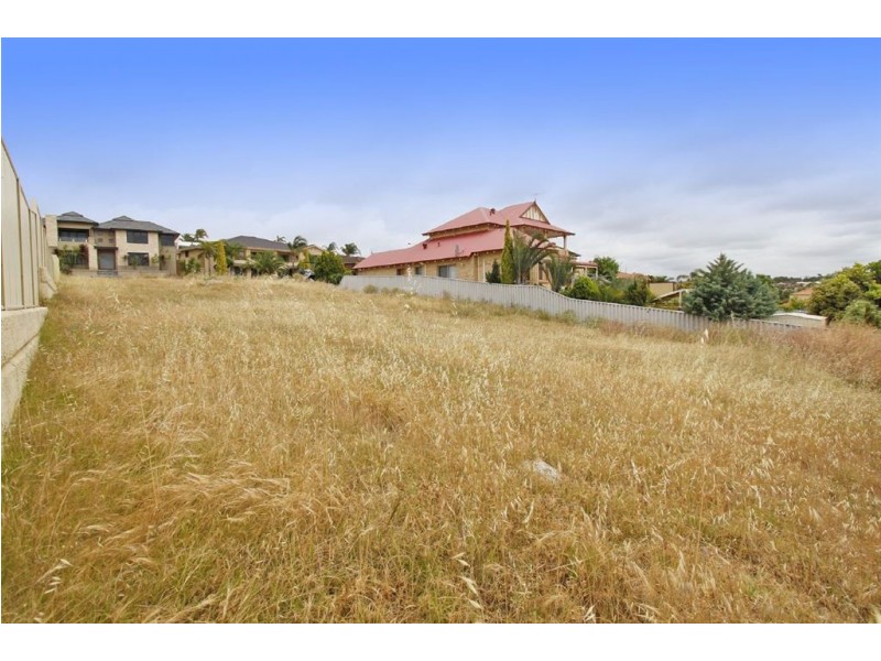 15 Battye Road, Kardinya WA 6163