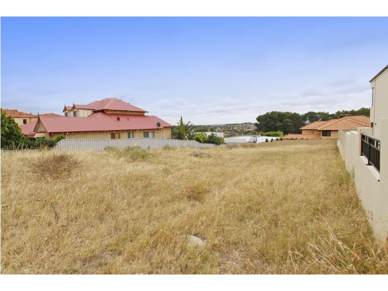 15 Battye Road, Kardinya WA 6163