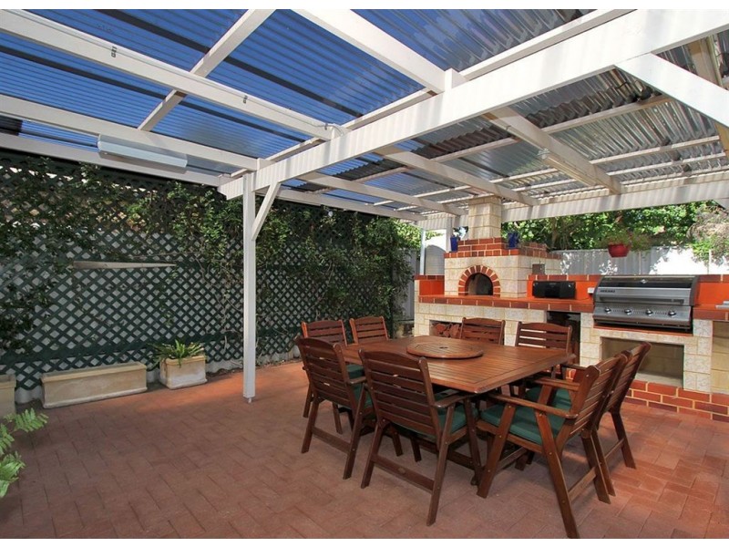 37B Romeo Road, Coolbellup WA 6163