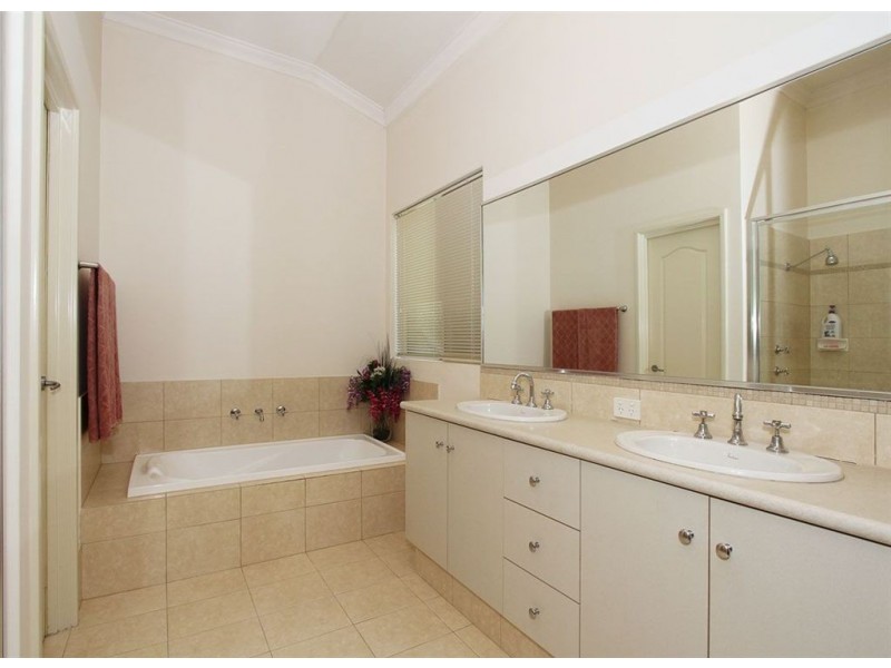 24 Williamson Road, Kardinya WA 6163