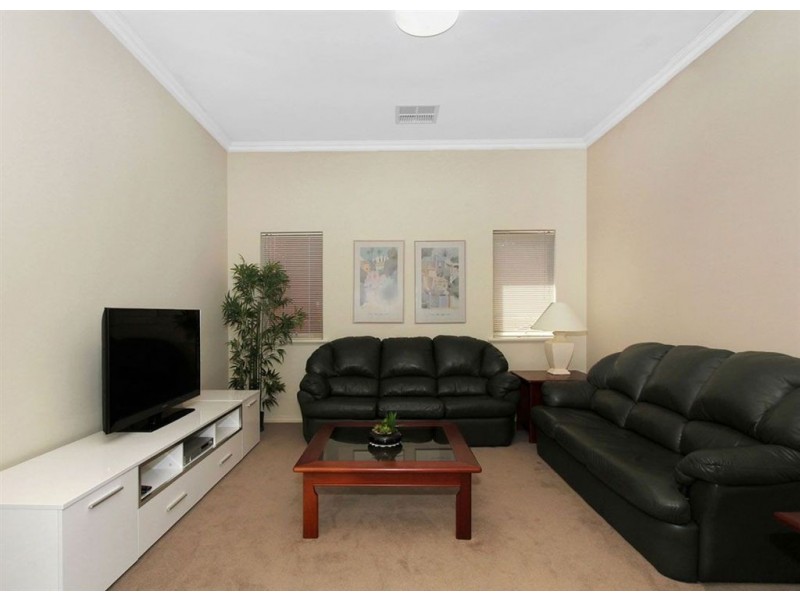 24 Williamson Road, Kardinya WA 6163