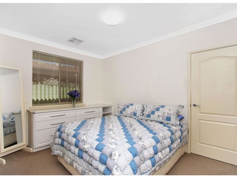 24 Williamson Road, Kardinya WA 6163