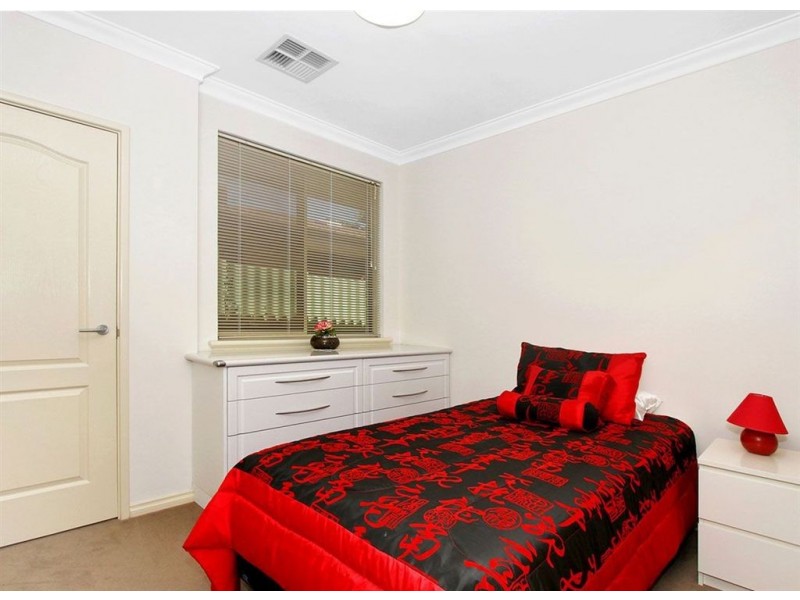 24 Williamson Road, Kardinya WA 6163