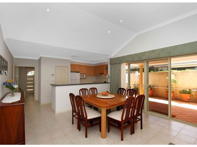 24 Williamson Road, Kardinya WA 6163