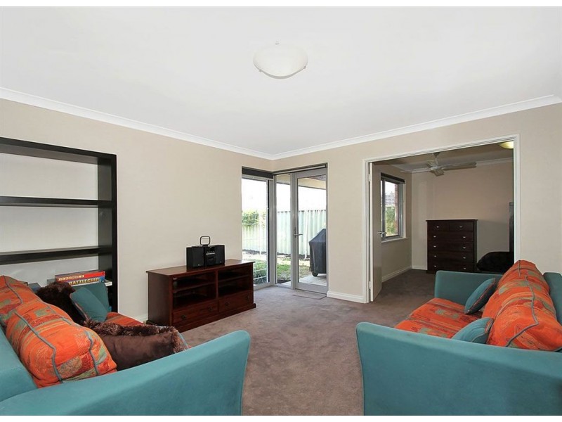 7 Paton Close, Winthrop WA 6150