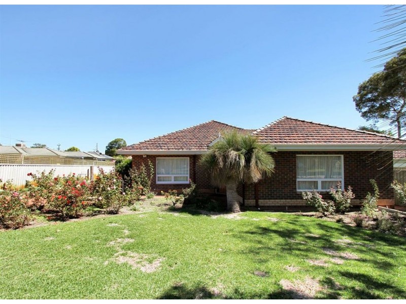17 Gundill Street, Booragoon WA 6154